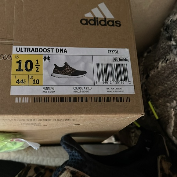 CCO TODAY! Adidas unisex Leopard Print Ultraboost DNA Running Shoes 11.5 women - Picture 6 of 9